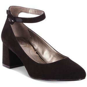 Bandolino Suede Pump with block heel and ankle strap- black Sz 7.5